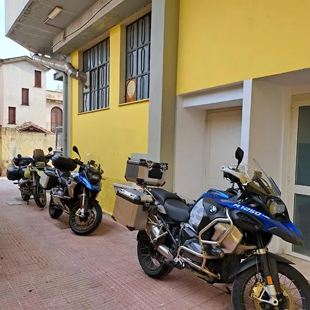 B&B Centrale 3* Тортоли